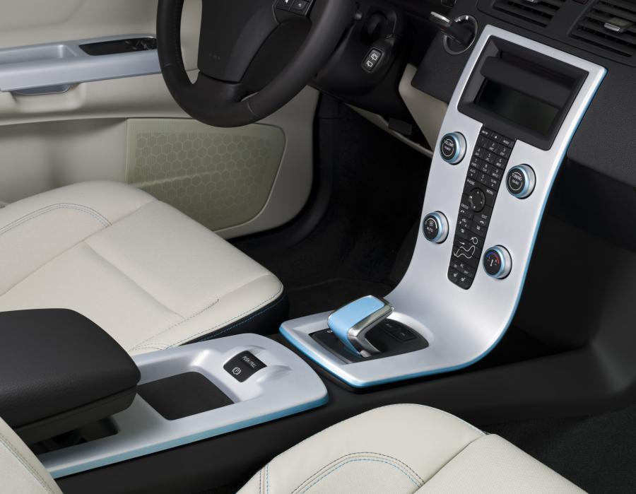  Volvo C30 DRIVe Electric 2011 года  (фото 11 из 37)